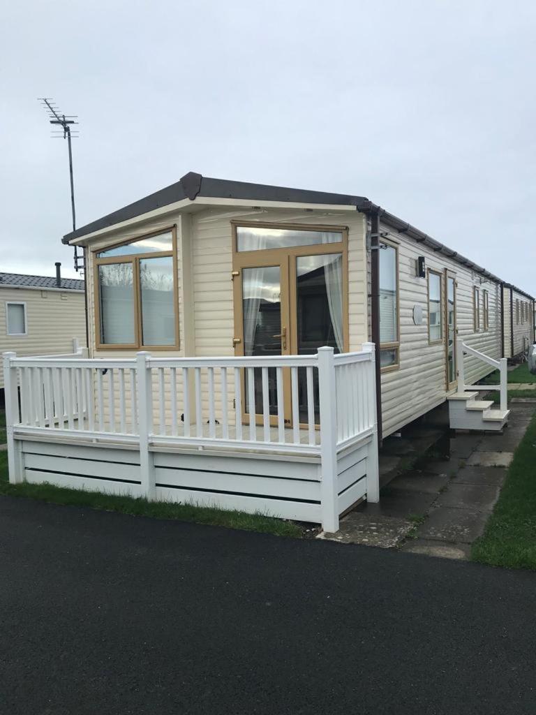 Two X 8 Berth Static Caravan On Lyons Robin Hood Rhyl North Wales Meliden Extérieur photo
